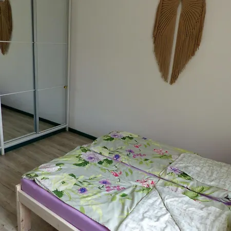 Legionow アパート ビトム